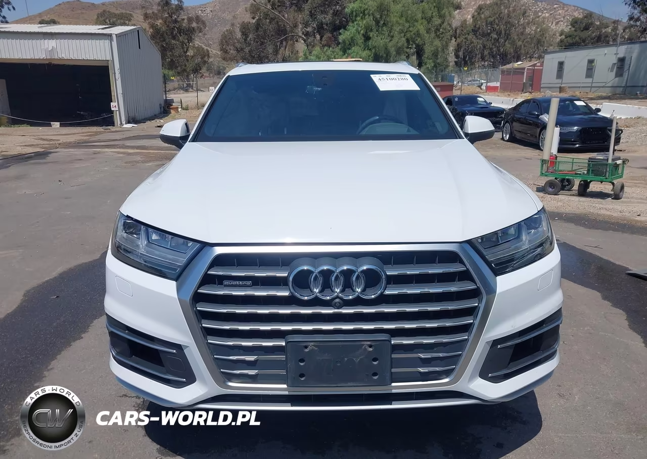2017 Audi Q7 3.0T Premium VIN:WA1VAAF71HD032094 - 12