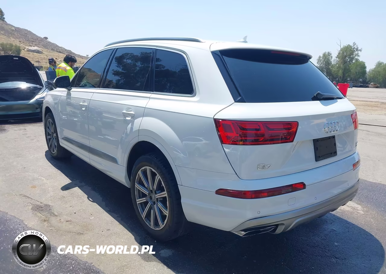 2017 Audi Q7 3.0T Premium VIN:WA1VAAF71HD032094 - 3