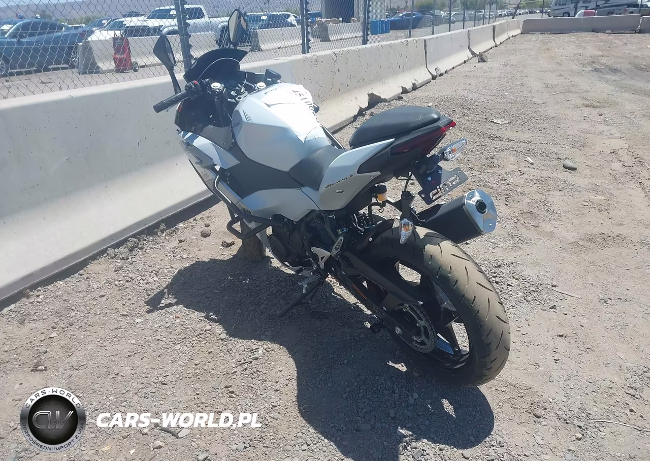 2025 Kawasaki Ex500 VIN:ML5EXGG10SDA58997 - 3