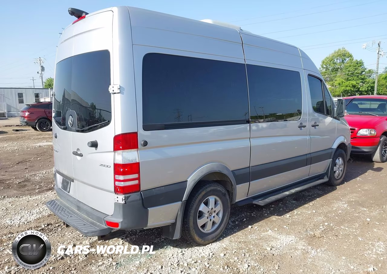 2018 Mercedes-Benz Sprinter 2500 Standard Roof V6 VIN:8BRPE7CD0JE158963 - 4