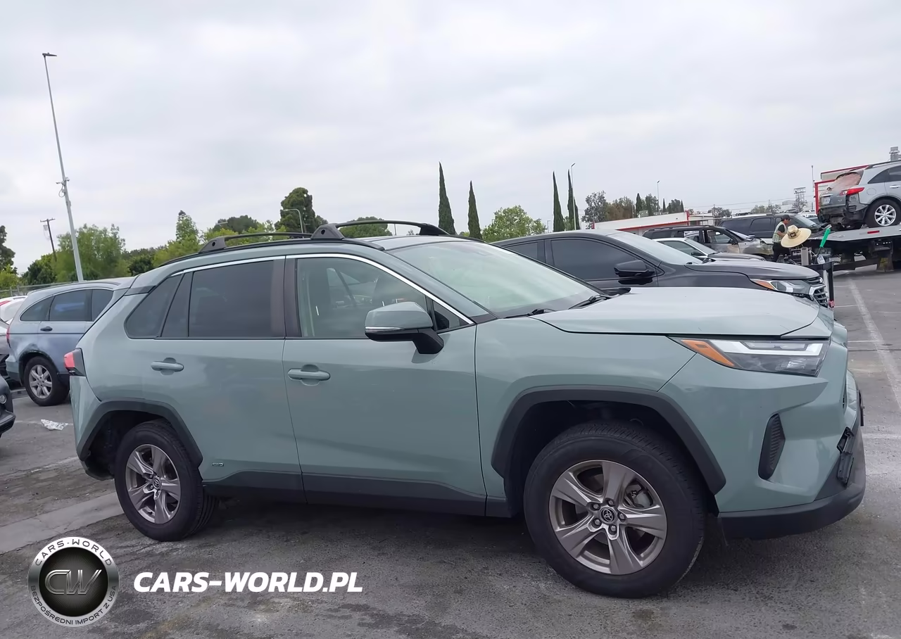 2023 Toyota Rav4 Hybrid Xle VIN:JTMRWRFV3PD173592 - 13