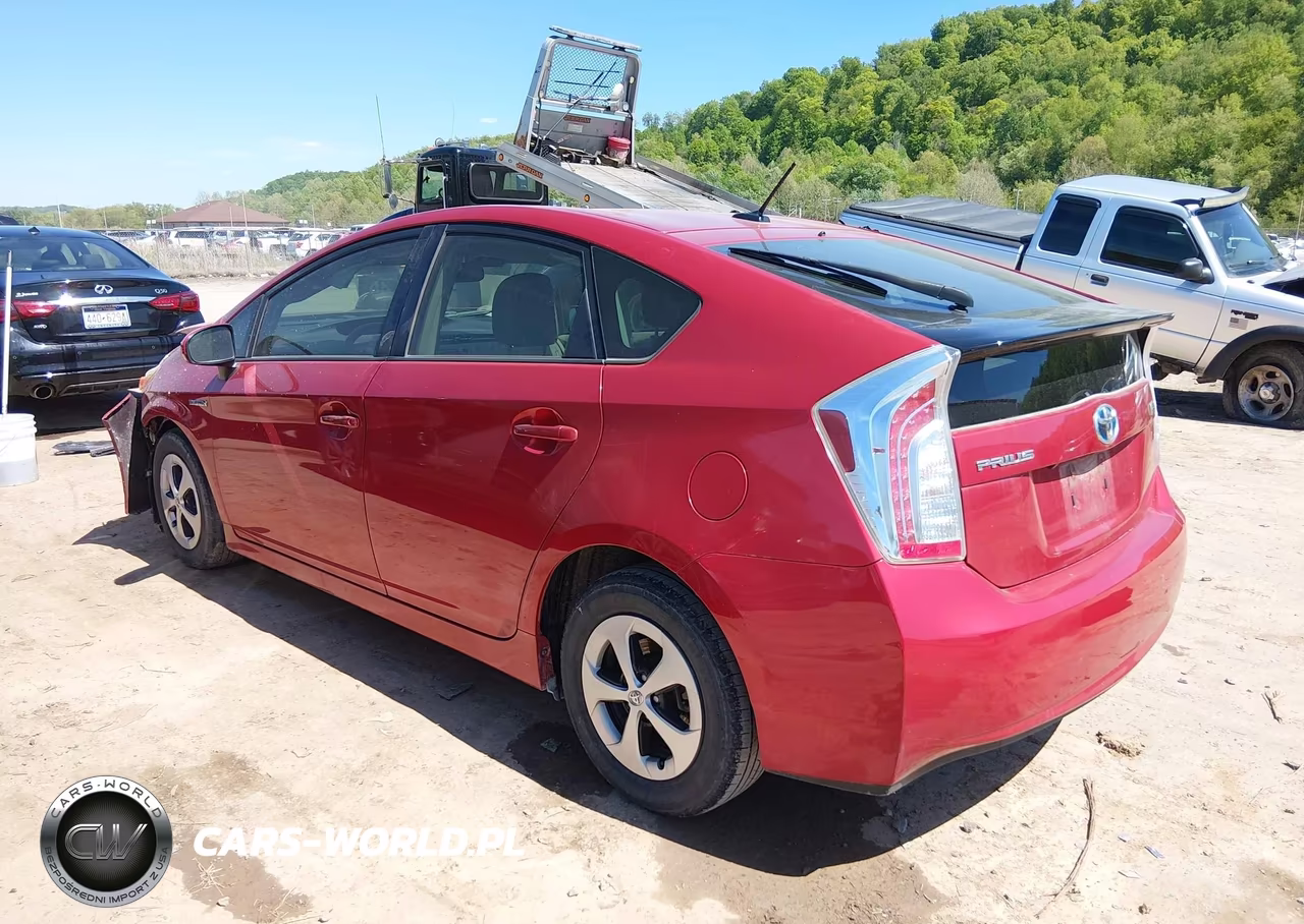 2013 Toyota Prius Four VIN:JTDKN3DU8D1621981 - 3