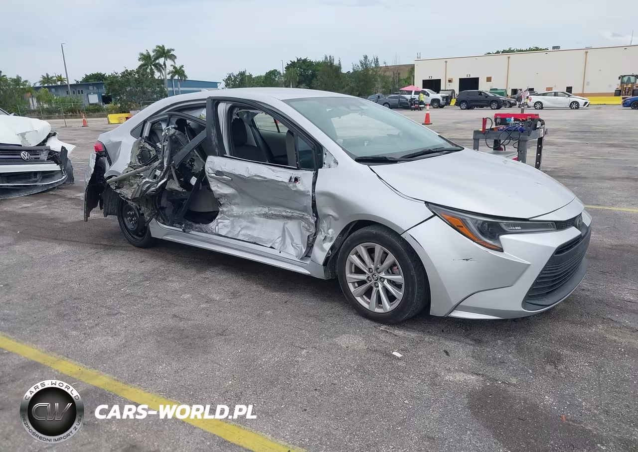 2023 Toyota Corolla Le – zdjęcie 1 z 16