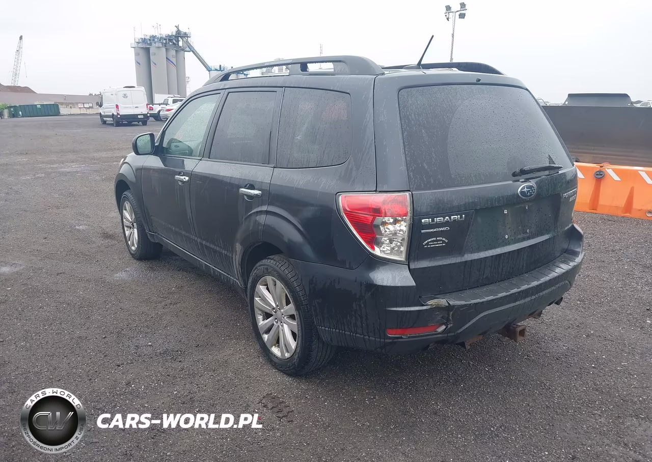 2011 Subaru Forester 2.5X Premium VIN:JF2SHADC0BH744196 - 3