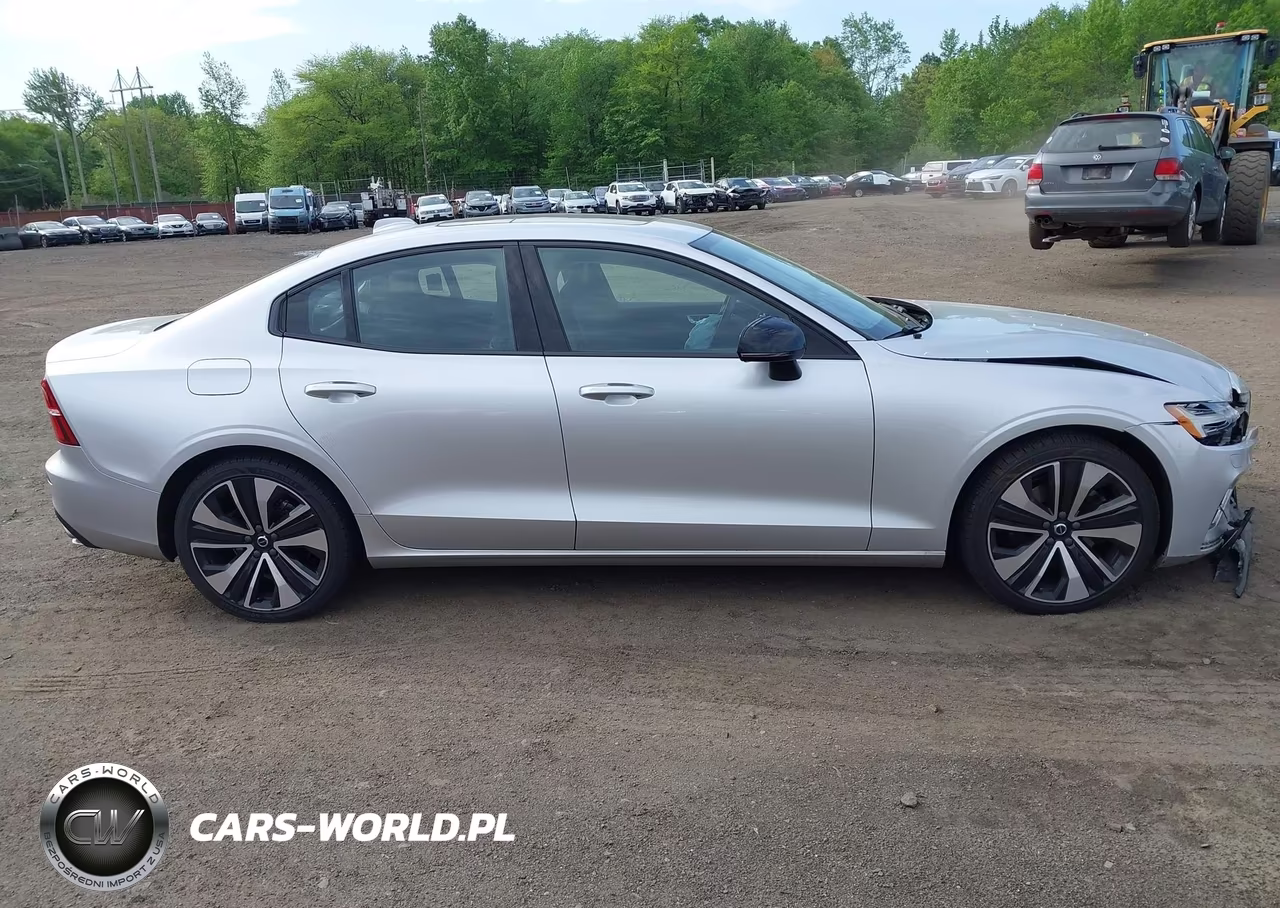2022 Volvo S60 B5 Momentum VIN:7JRL12TZ5NG157717 - 17