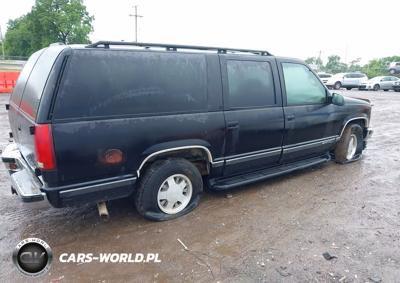 1996 Chevrolet Suburban C1500 VIN:3GNEC16R1TG114430 - 4