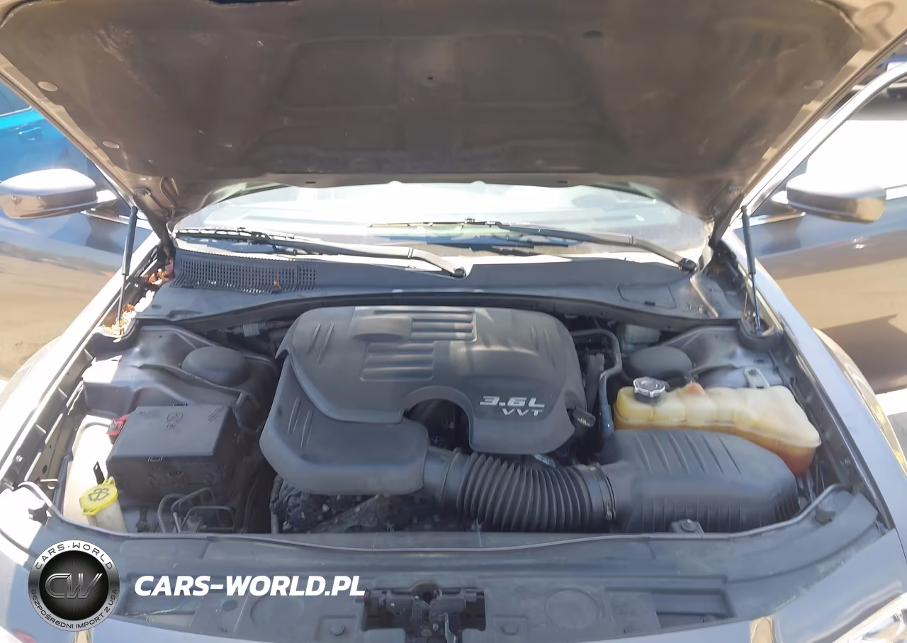 2014 Chrysler 300 VIN:2C3CCAAG3EH179227 - 10