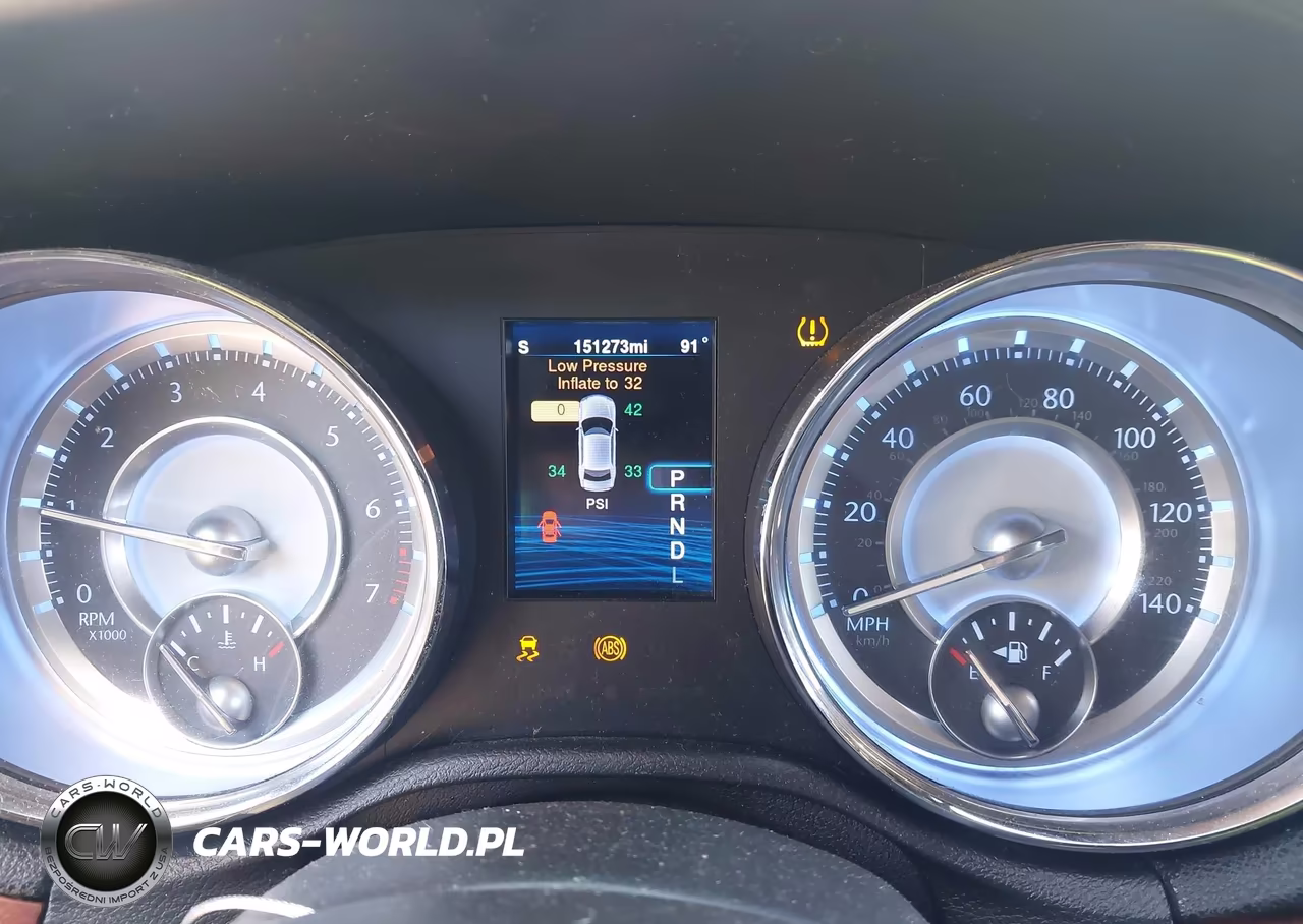 2014 Chrysler 300 VIN:2C3CCAAG3EH179227 - 7
