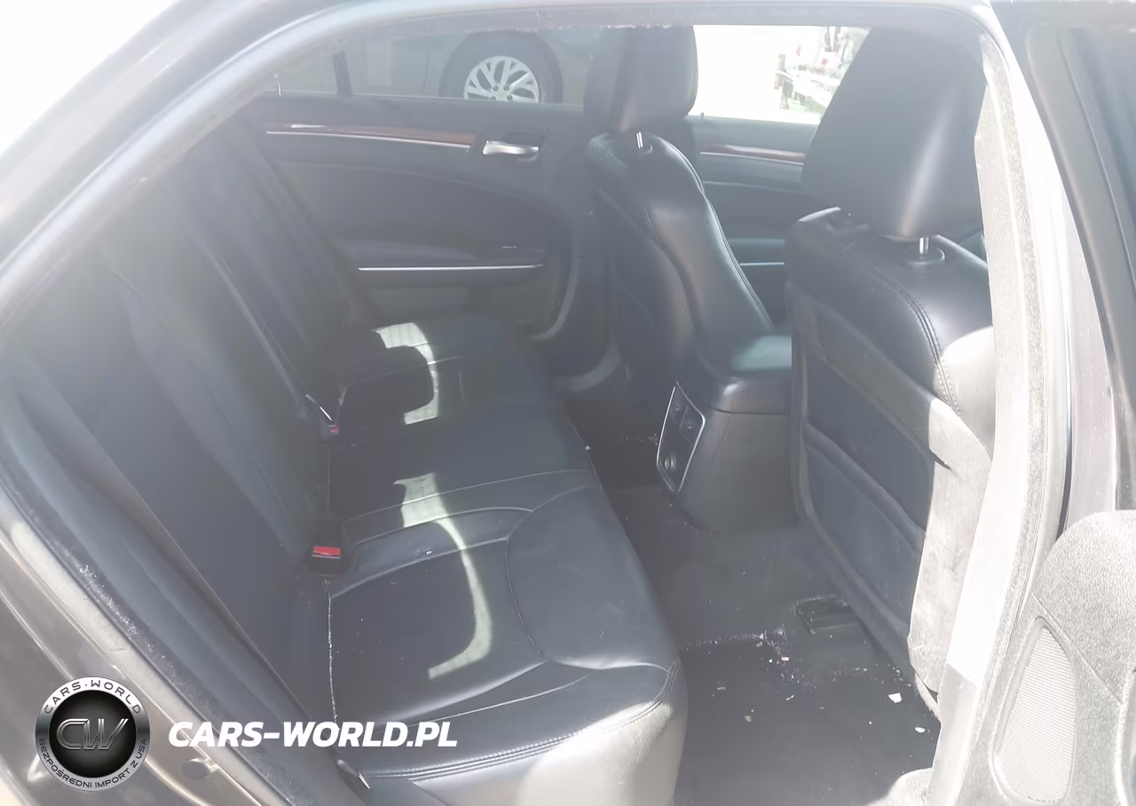 2014 Chrysler 300 VIN:2C3CCAAG3EH179227 - 8