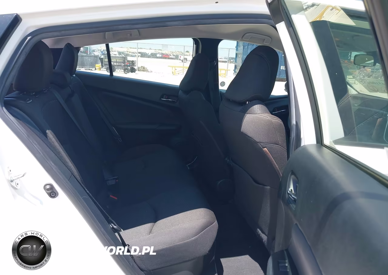2021 Toyota Prius Le VIN:JTDKAMFU3M3144136 - 8