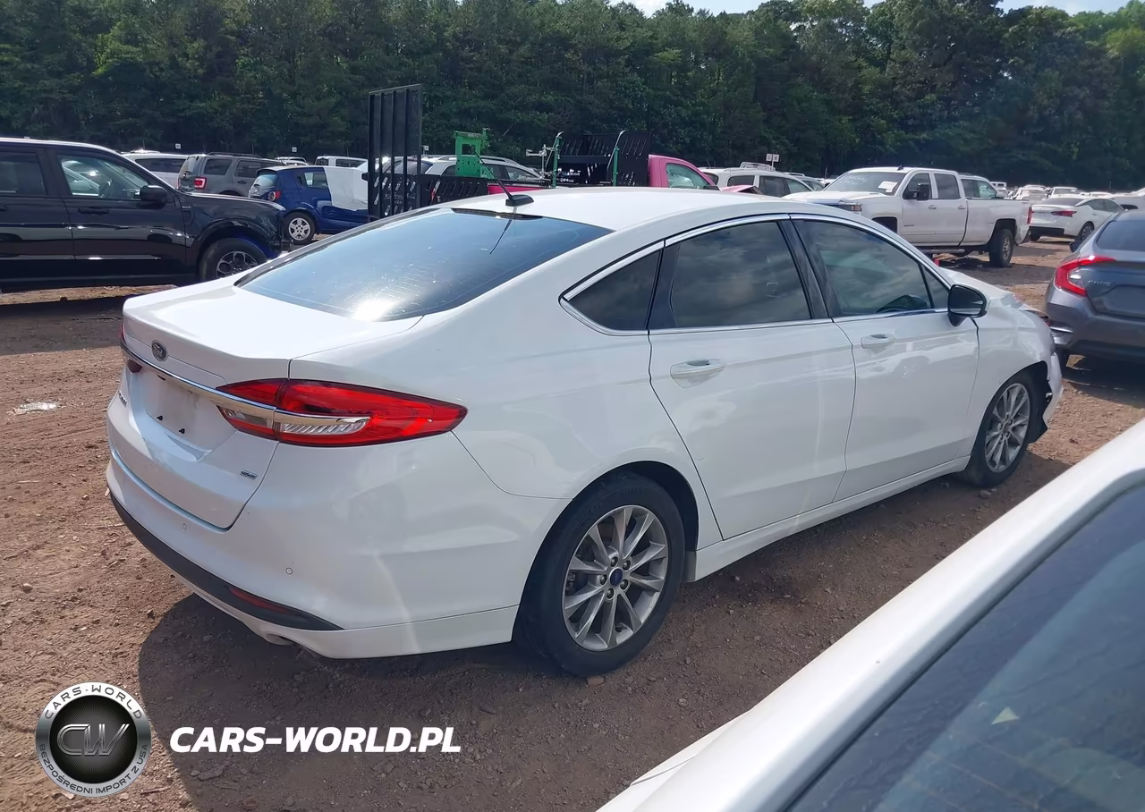 2017 Ford Fusion Se VIN:3FA6P0H73HR250213 - 4