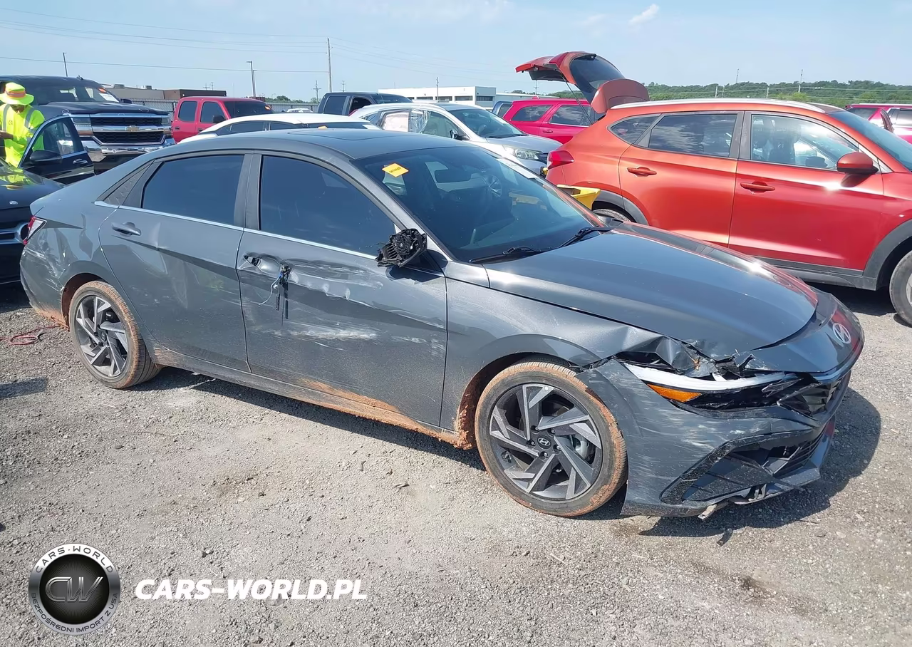 2025 Hyundai Elantra Sel Convenience VIN:KMHLS4DG2SU912450 - 13
