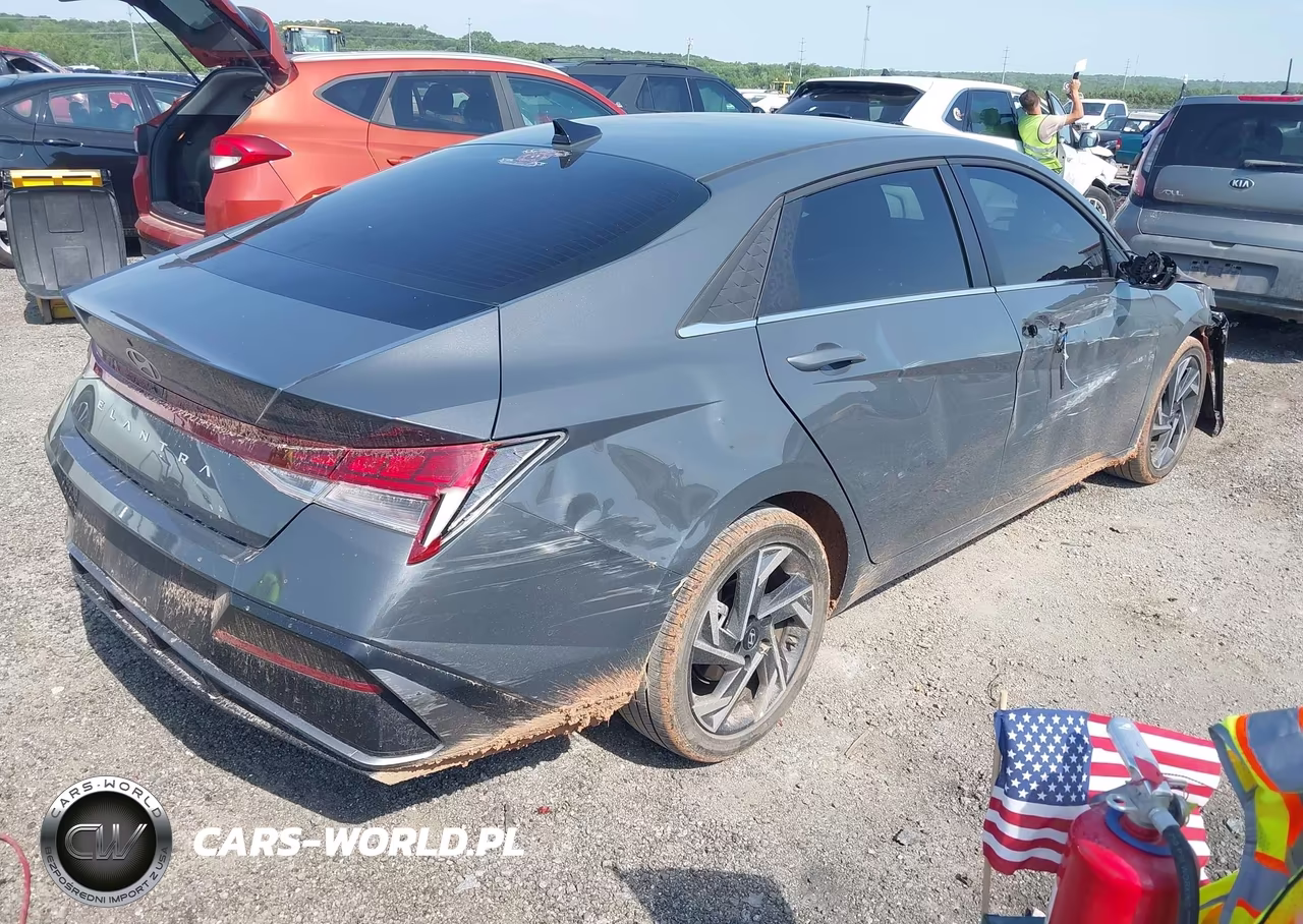 2025 Hyundai Elantra Sel Convenience VIN:KMHLS4DG2SU912450 - 4
