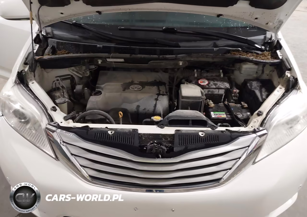 2011 Toyota Sienna Limited V6 VIN:5TDYK3DC3BS144032 - 10