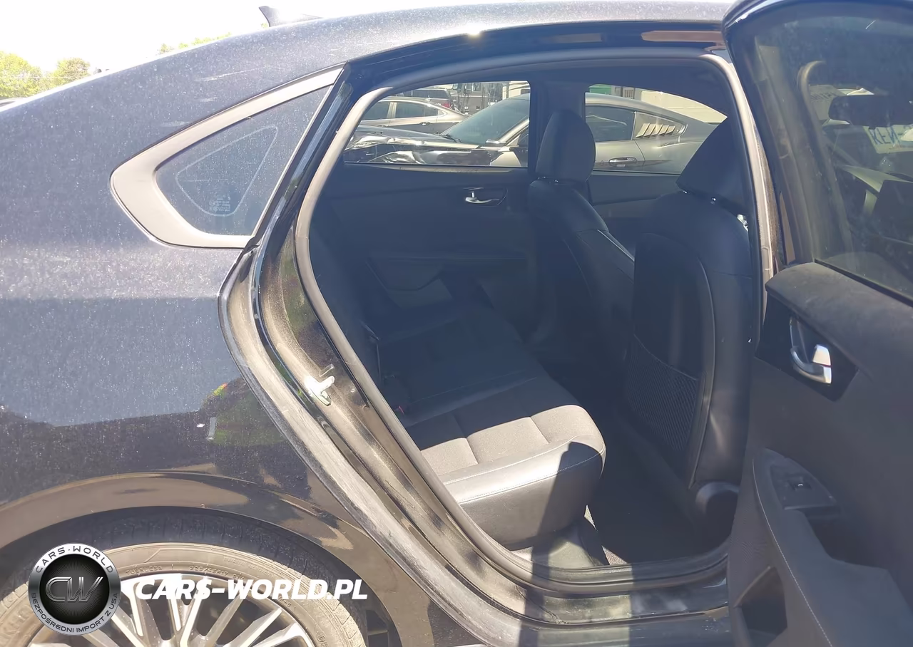 2023 Kia Forte Gt-Line VIN:3KPF54AD9PE578569 - 8