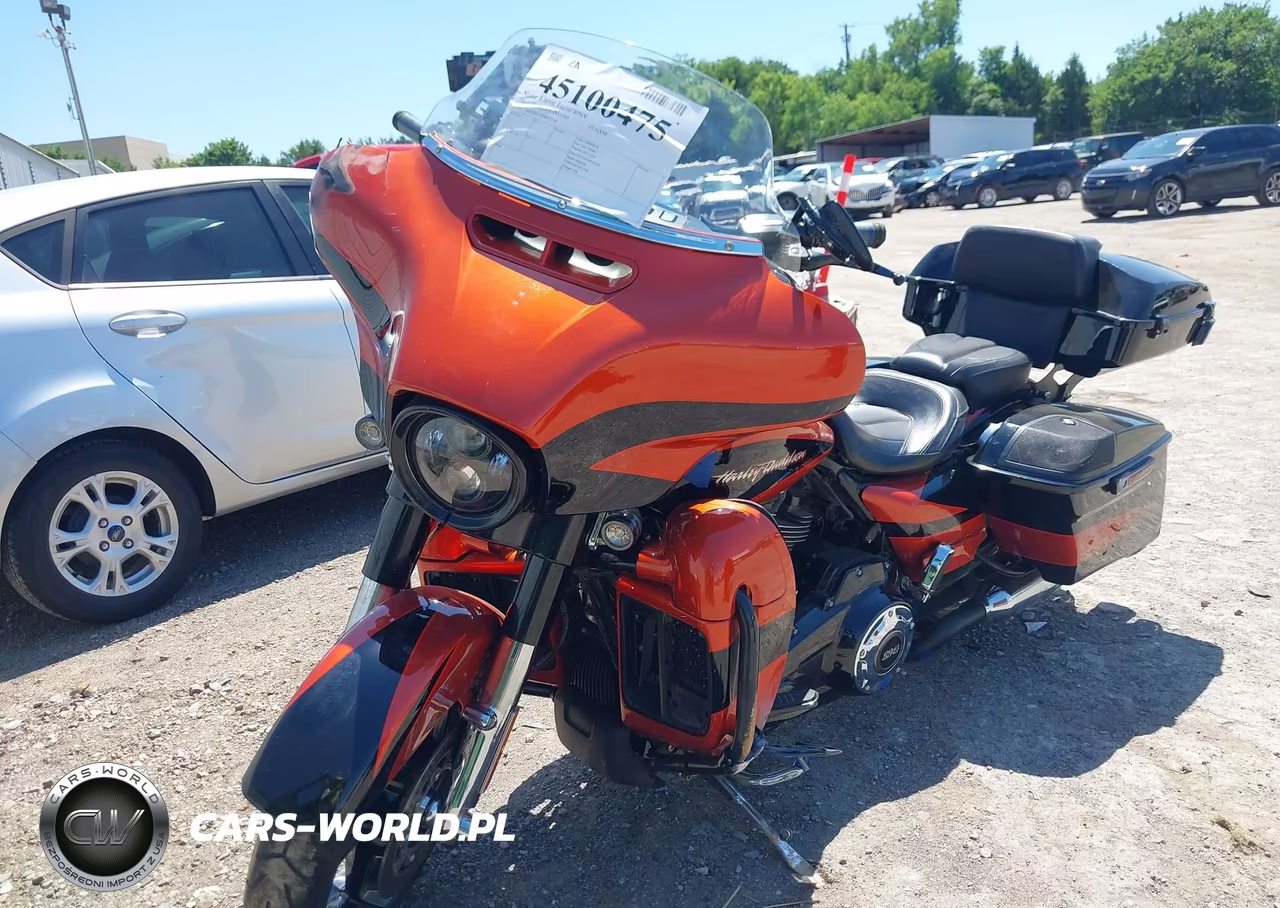 2017 Harley-Davidson Flhxse Cvo Street Glide VIN:1HD1PXF12HB952568 - 2