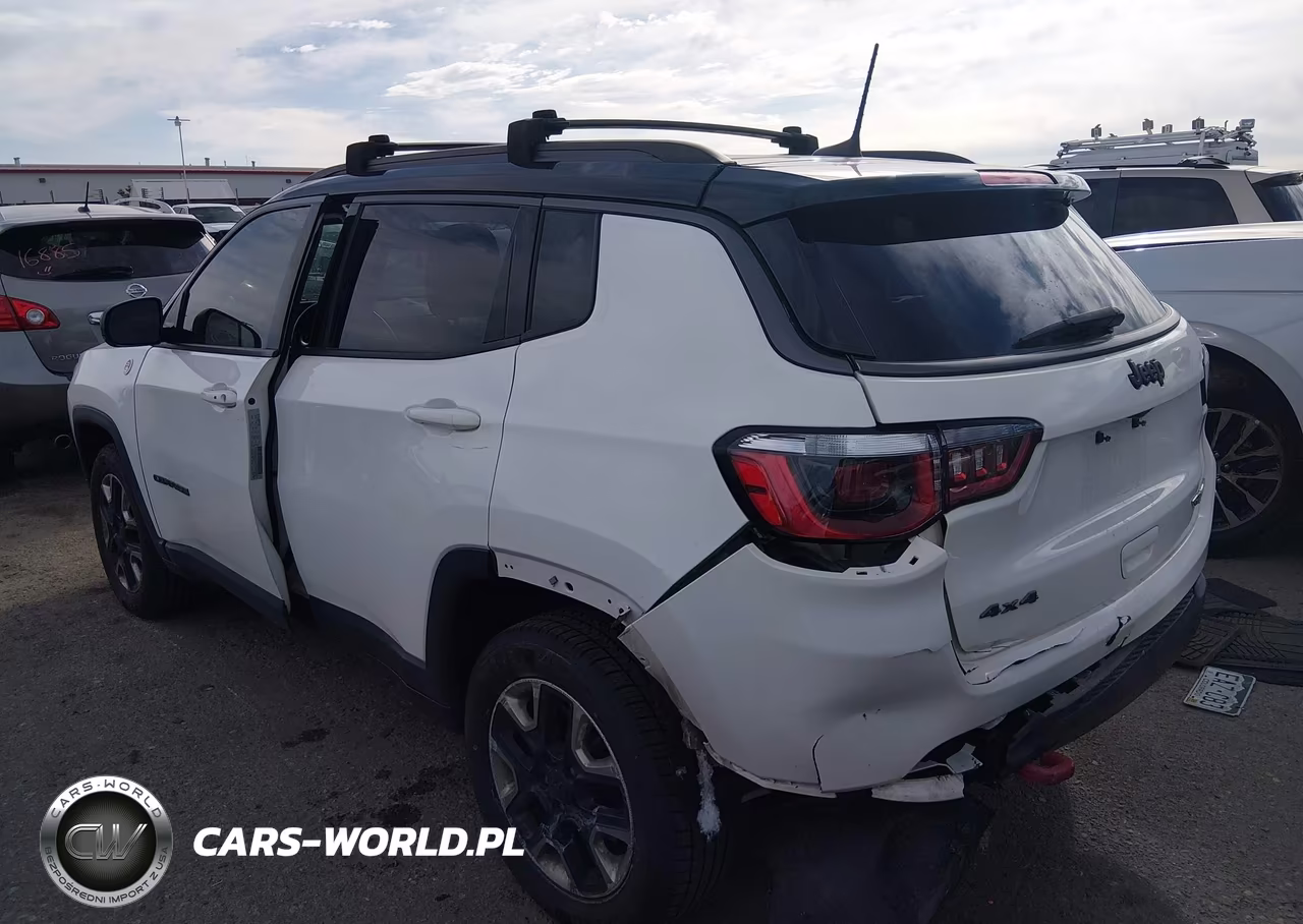 2017 Jeep New Compass Trailhawk 4X4 VIN:3C4NJDDB9HT616672 - 3