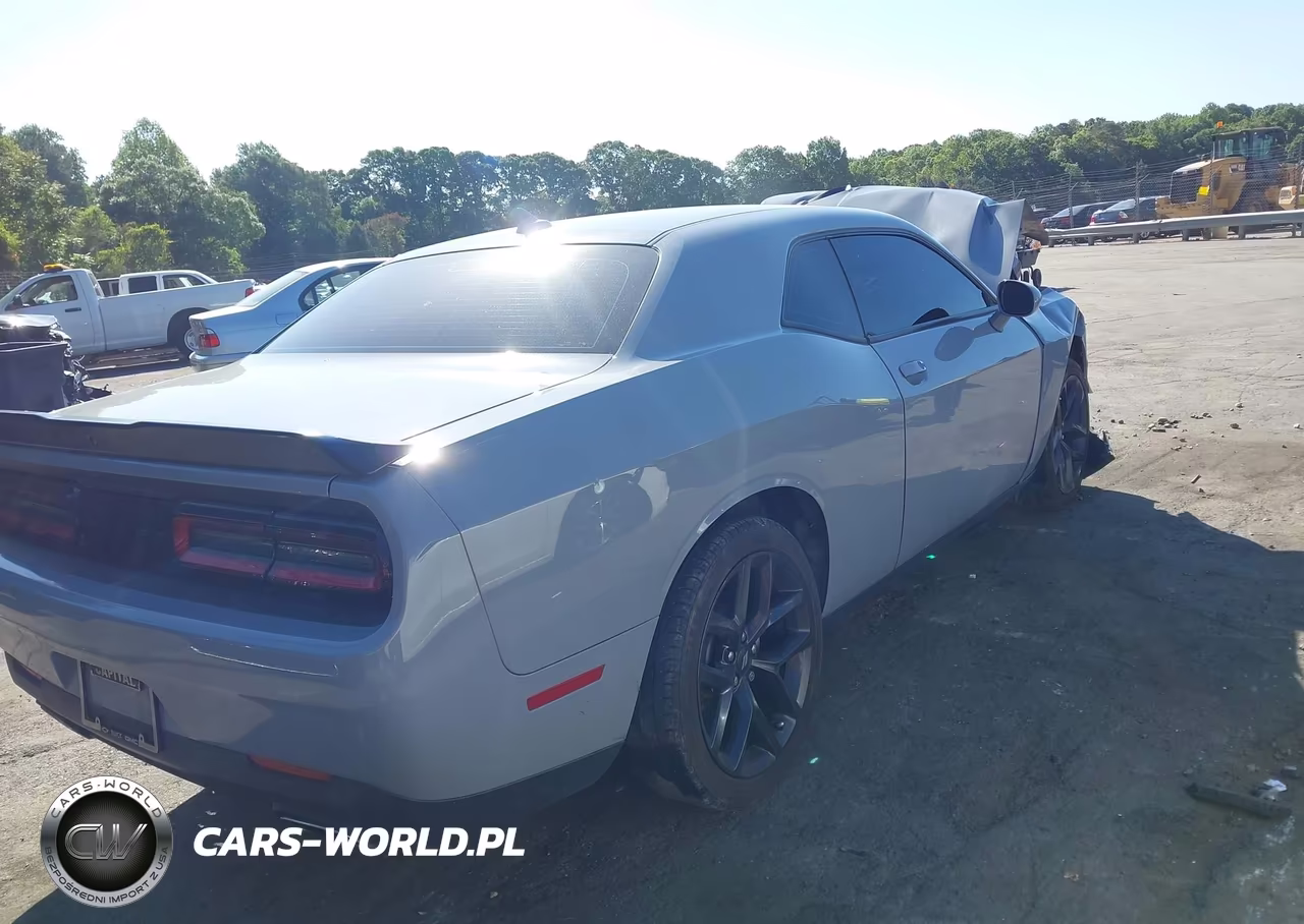 2021 Dodge Challenger Sxt VIN:2C3CDZAG9MH599598 - 4