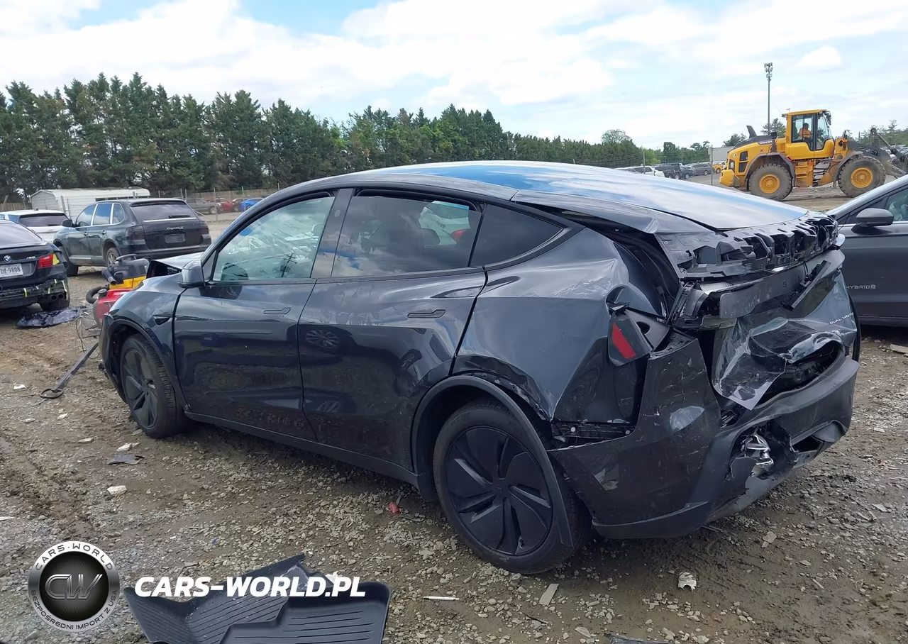 2026 Tesla Model Y All-Wheel Drive-Long Range Launch Series-Premium All-Wheel Drive VIN:7SAYGDEE1TA614622 - 3