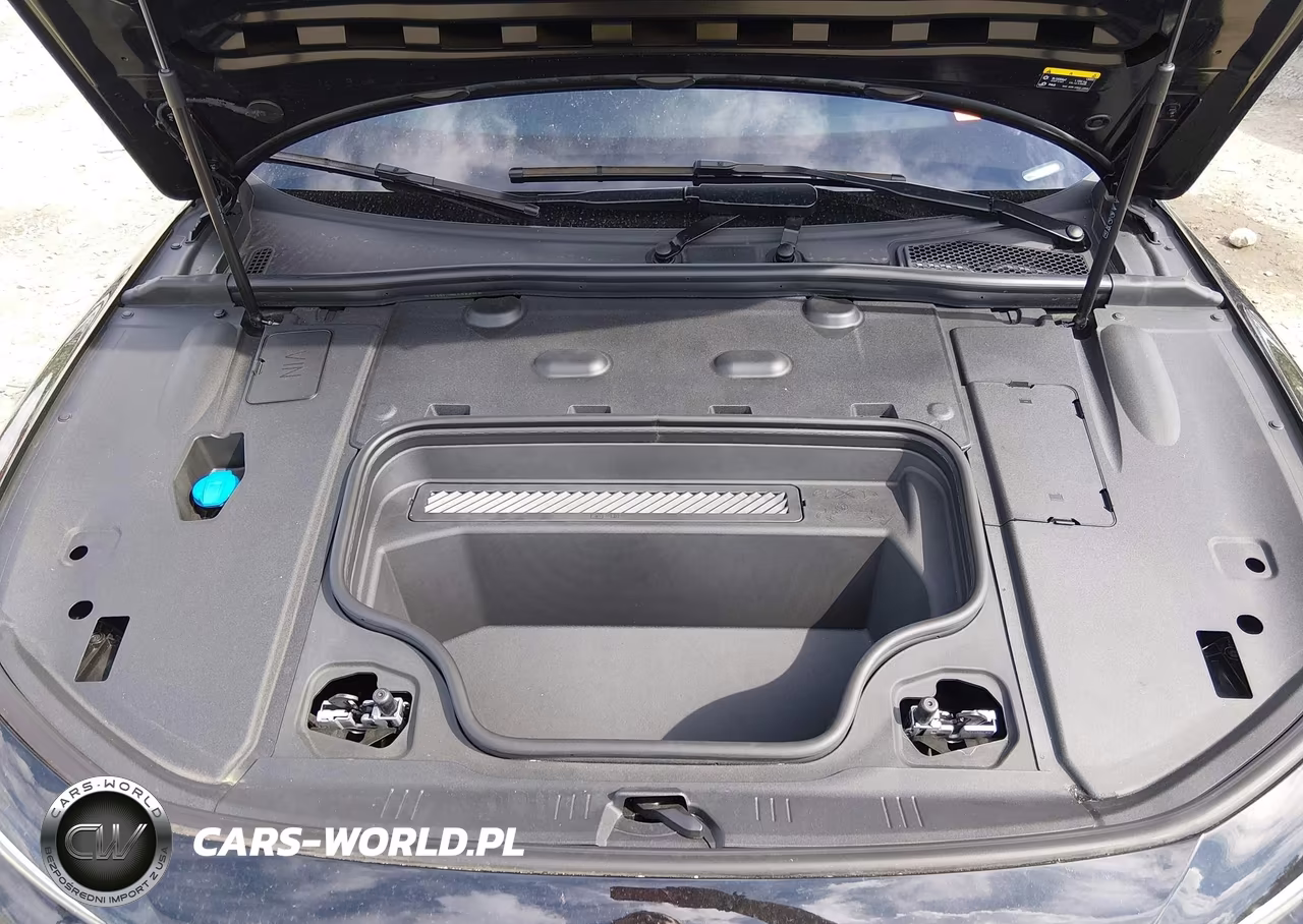 2025 Audi A6 E-Tron Premium Plus VIN:WAU2DAGH6SA016275 - 10