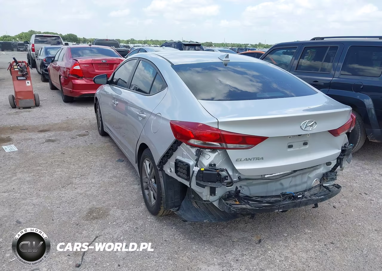 2018 Hyundai Elantra Value Edition VIN:5NPD84LF6JH313365 - 3