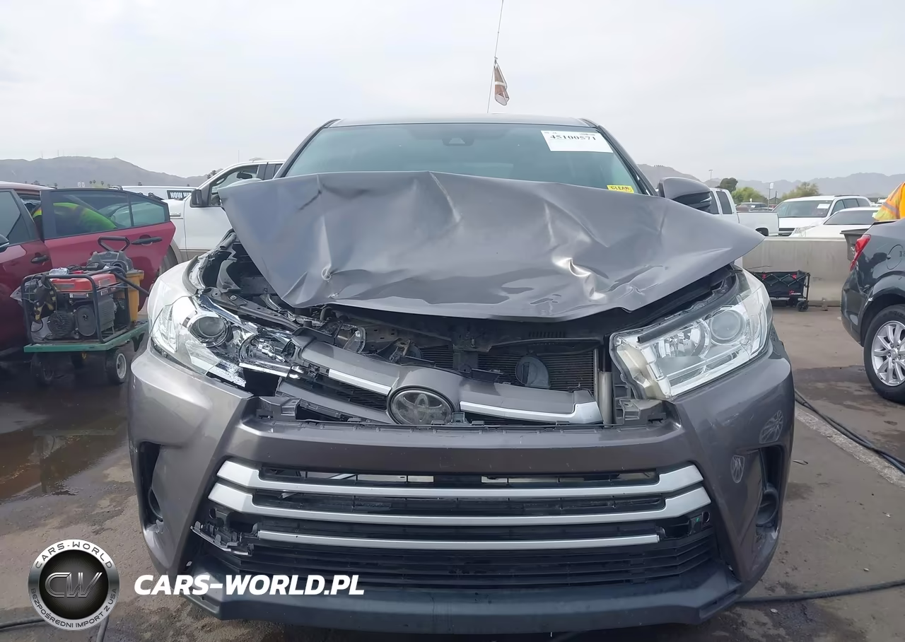 2019 Toyota Highlander Le VIN:5TDZARFH2KS048590 - 12