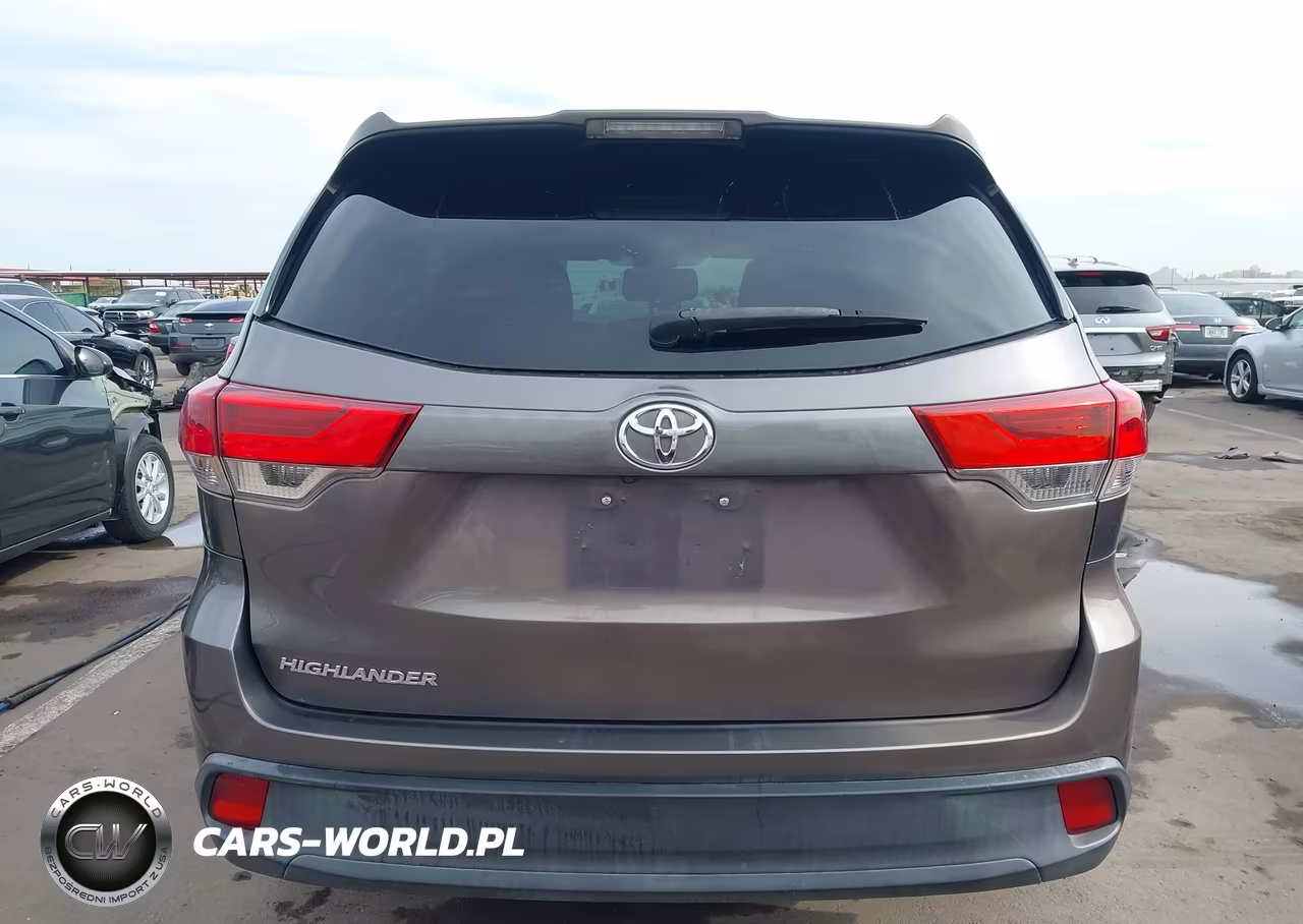 2019 Toyota Highlander Le VIN:5TDZARFH2KS048590 - 16