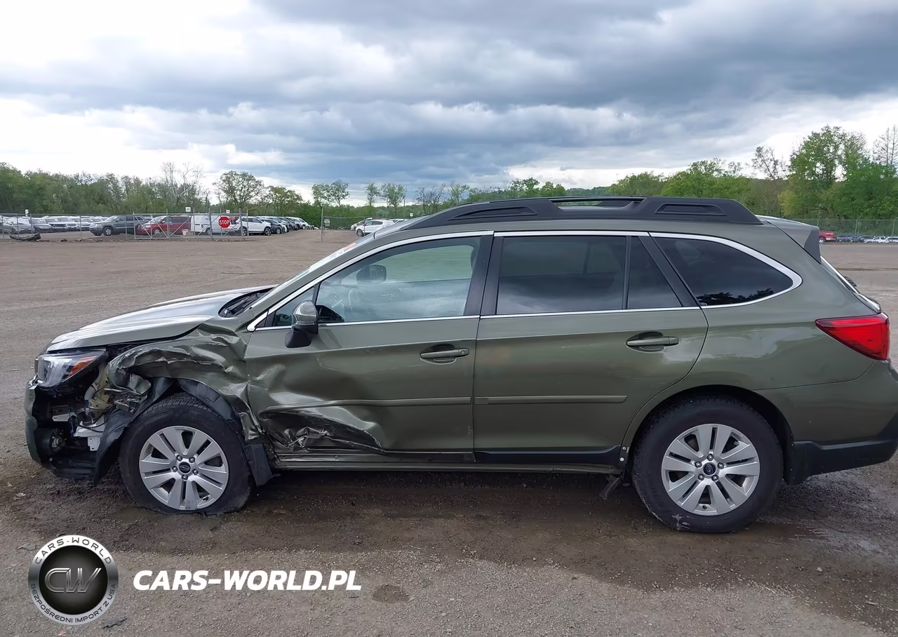 2018 Subaru Outback 2.5I Premium VIN:4S4BSAFC7J3341627 - 14
