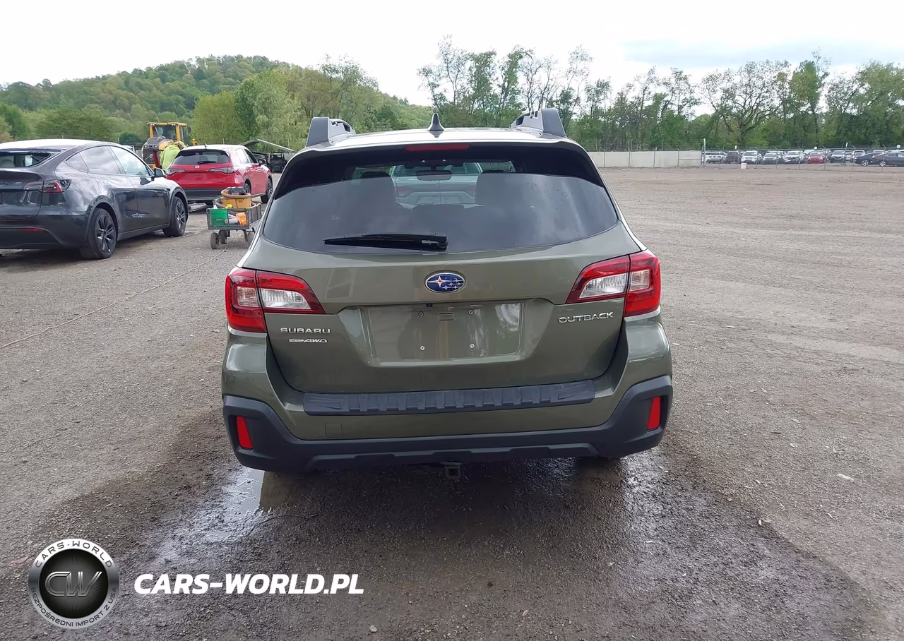 2018 Subaru Outback 2.5I Premium VIN:4S4BSAFC7J3341627 - 16