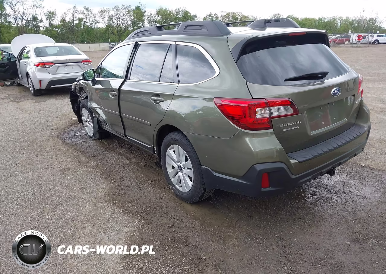 2018 Subaru Outback 2.5I Premium VIN:4S4BSAFC7J3341627 - 3