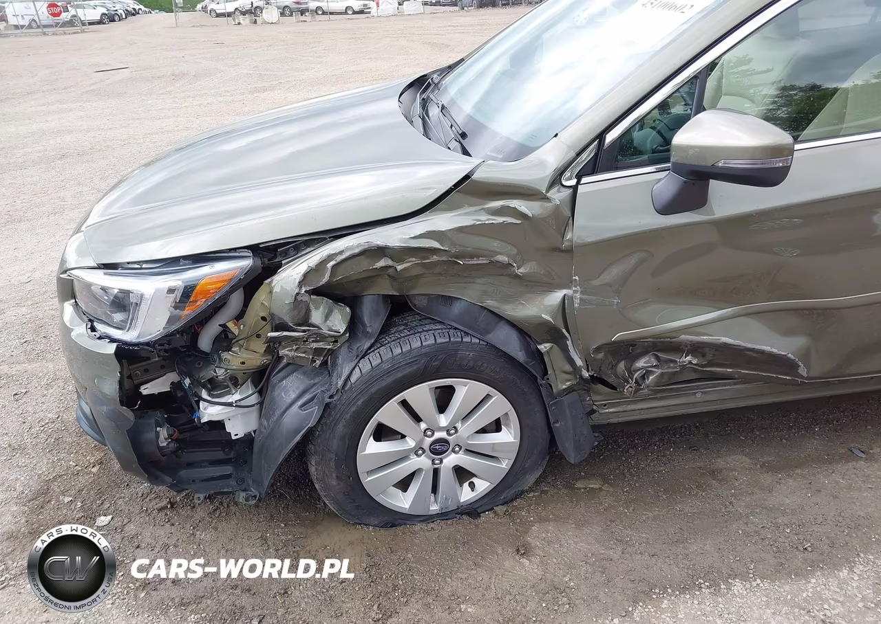 2018 Subaru Outback 2.5I Premium VIN:4S4BSAFC7J3341627 - 6