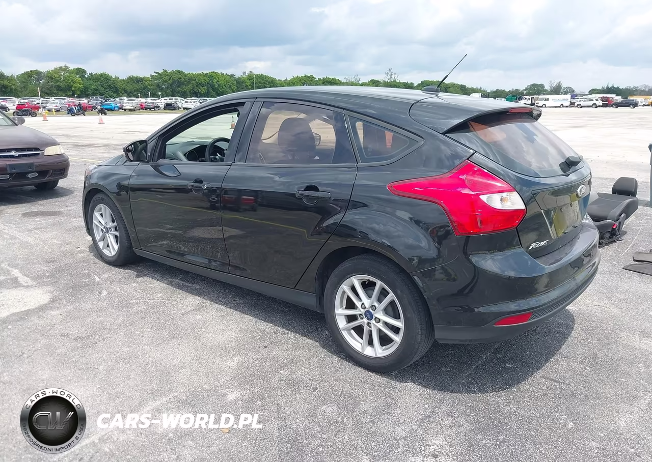 2014 Ford Focus Se VIN:1FADP3K23EL195598 - 3