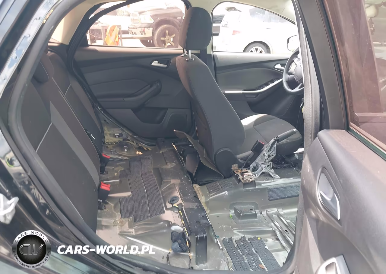 2014 Ford Focus Se VIN:1FADP3K23EL195598 - 8