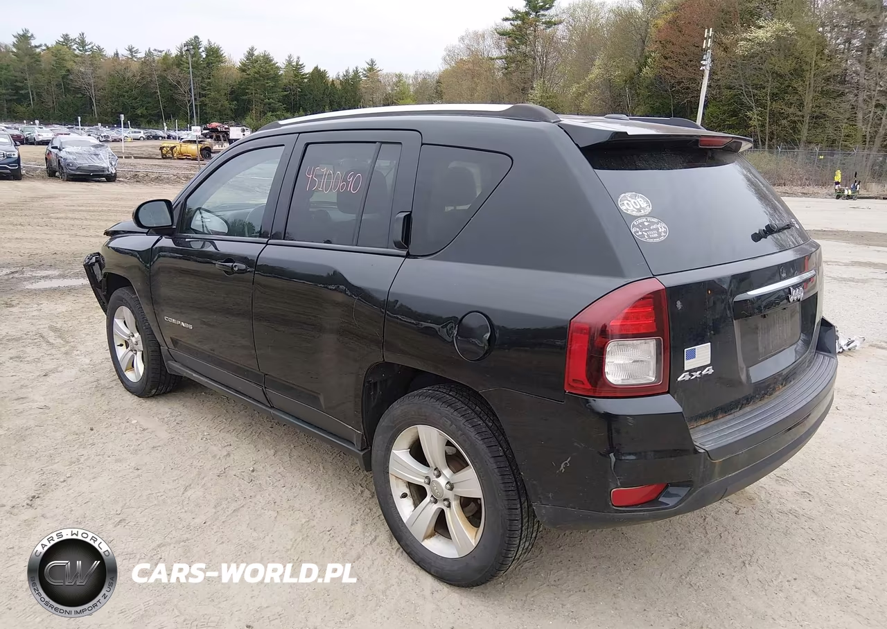 2014 Jeep Compass Latitude VIN:1C4NJDEB5ED659678 - 3