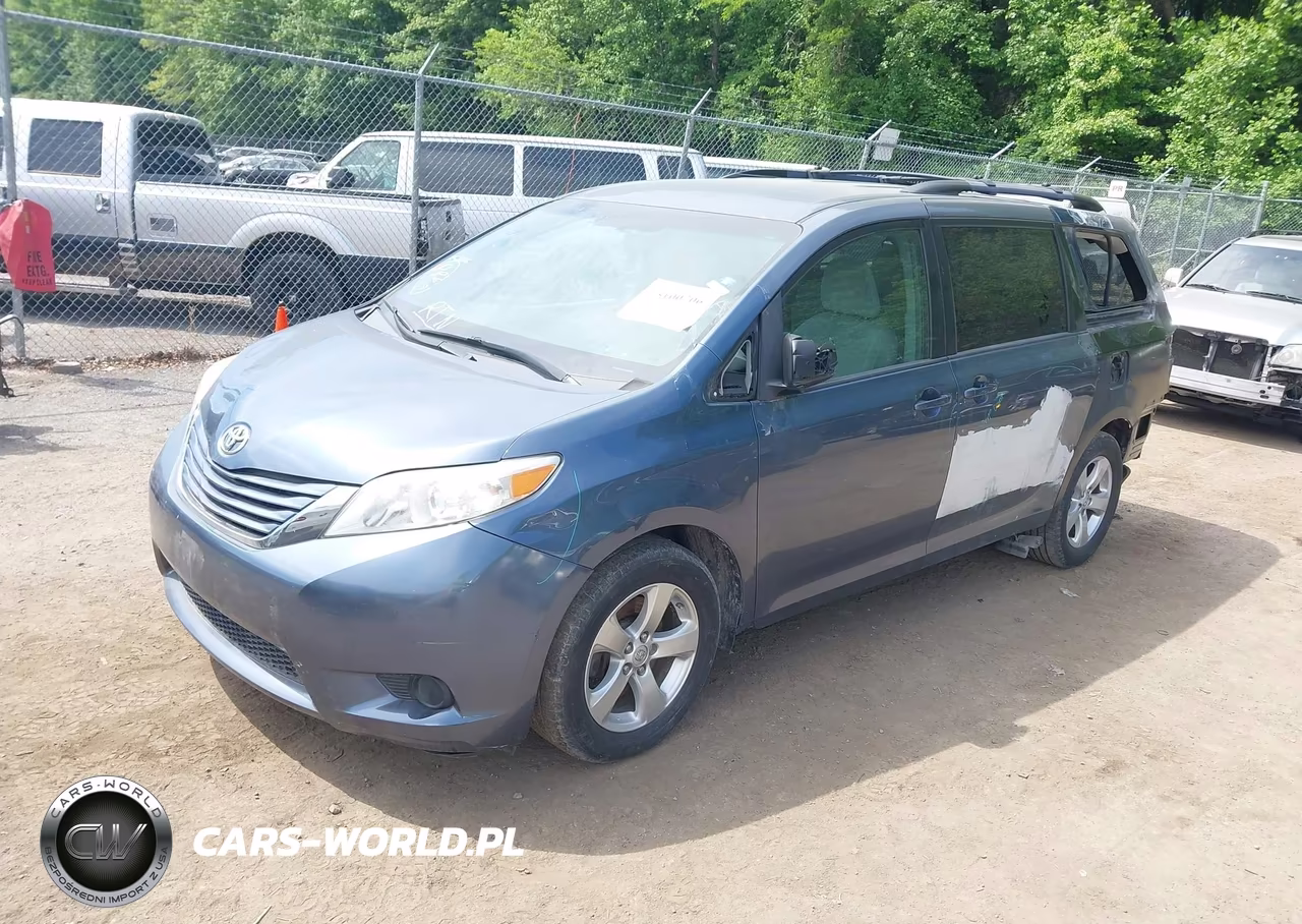 2017 Toyota Sienna Le 8 Passenger VIN:5TDKZ3DC8HS829833 - 2