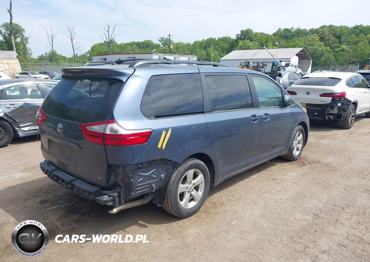 2017 Toyota Sienna Le 8 Passenger VIN:5TDKZ3DC8HS829833 - 4
