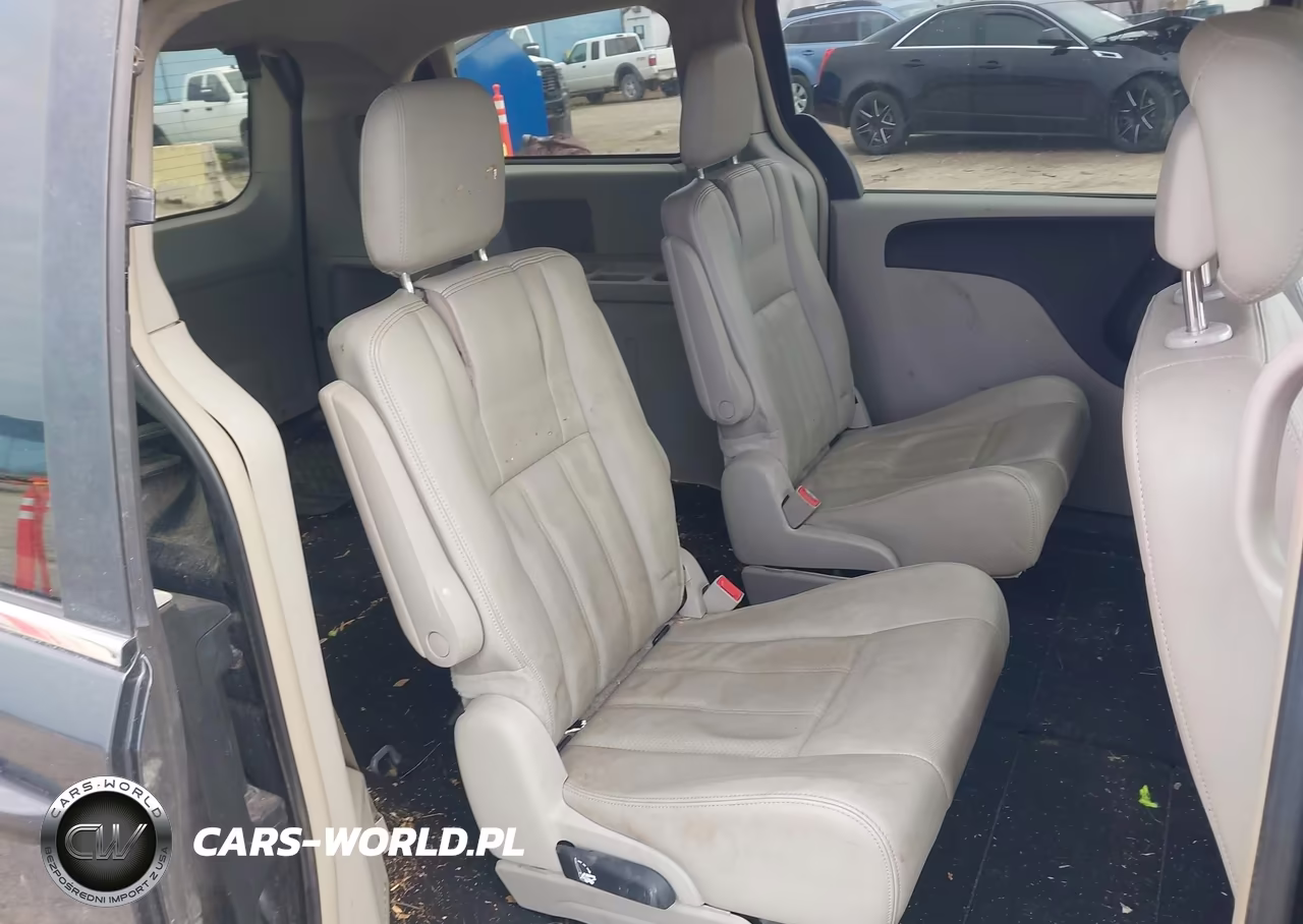 2012 Chrysler Town & Country Touring VIN:2C4RC1BG3CR266685 - 8