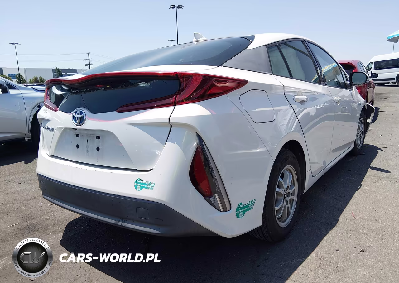 2017 Toyota Prius Prime Plus VIN:JTDKARFPXH3000676 - 4
