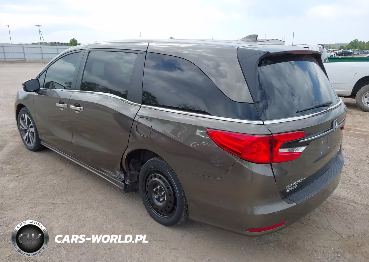 2023 Honda Odyssey Touring VIN:5FNRL6H88PB007981 - 3