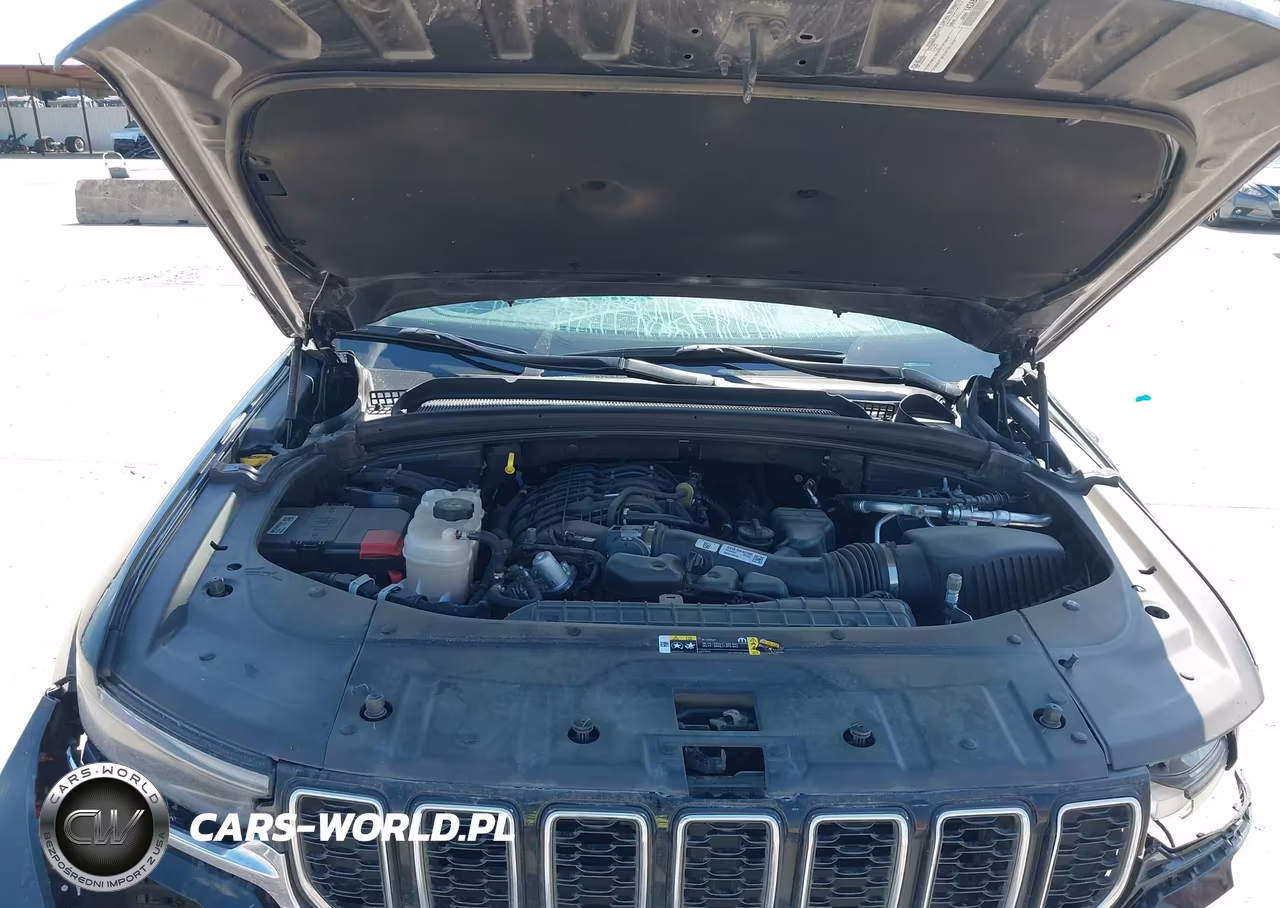 2023 Jeep Grand Cherokee Limited 4X2 VIN:1C4RJGBG8PC544682 - 10