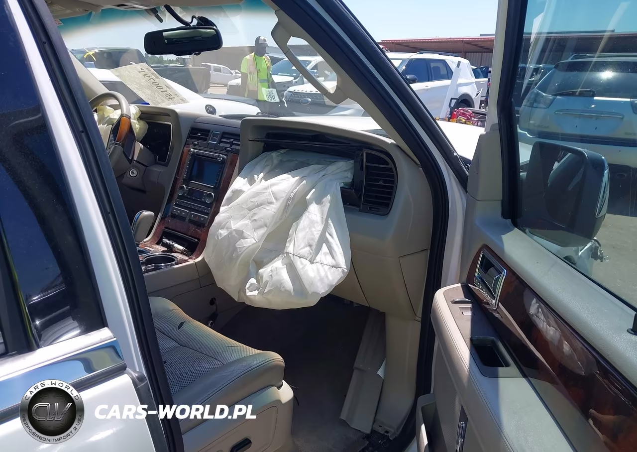2011 Lincoln Navigator VIN:5LMJJ2H56BEJ06187 - 5