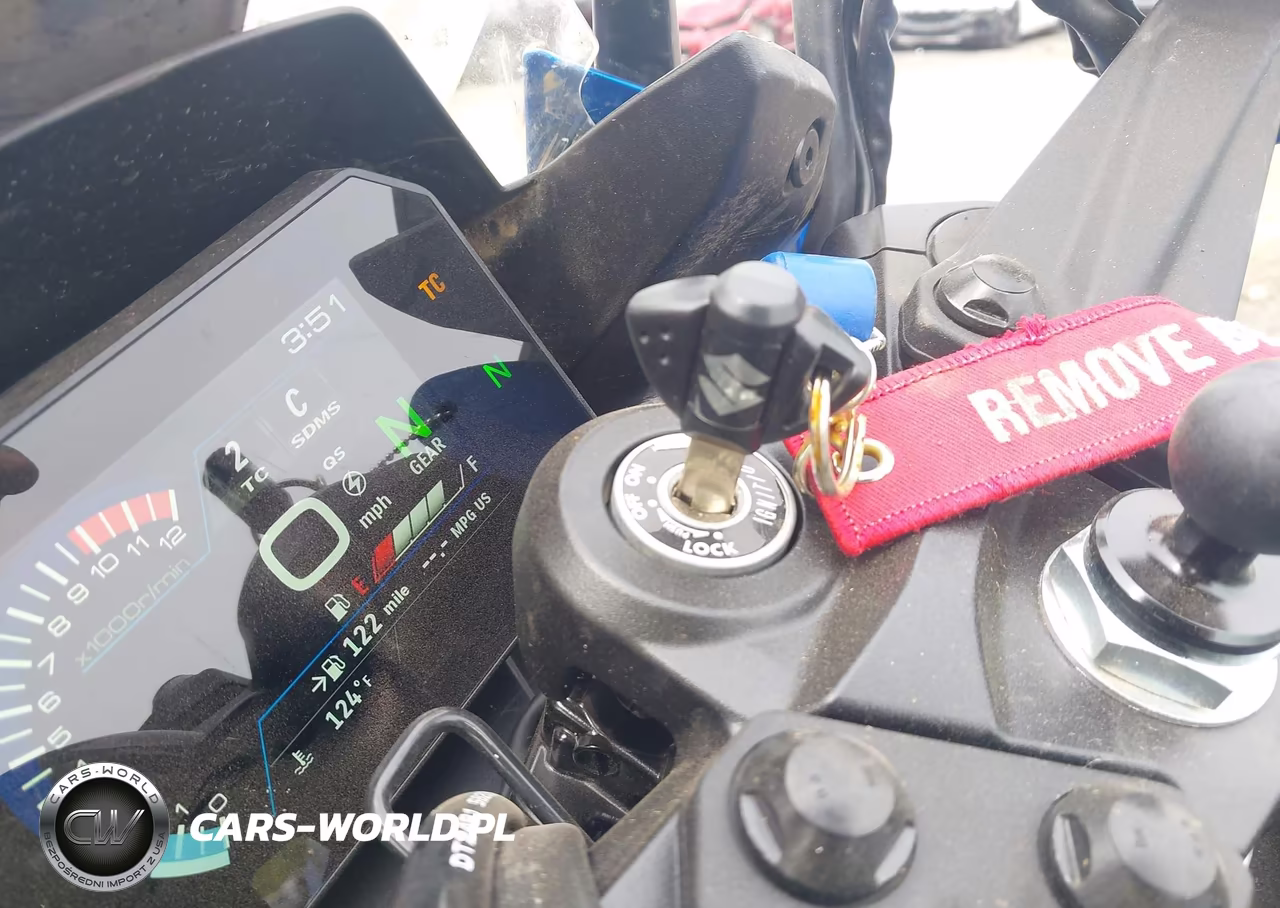 2025 Suzuki Gsx800 F VIN:JS1EM13BXS7102066 - 11