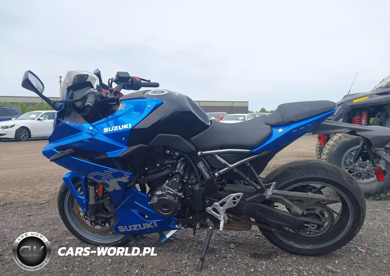 2025 Suzuki Gsx800 F VIN:JS1EM13BXS7102066 - 13