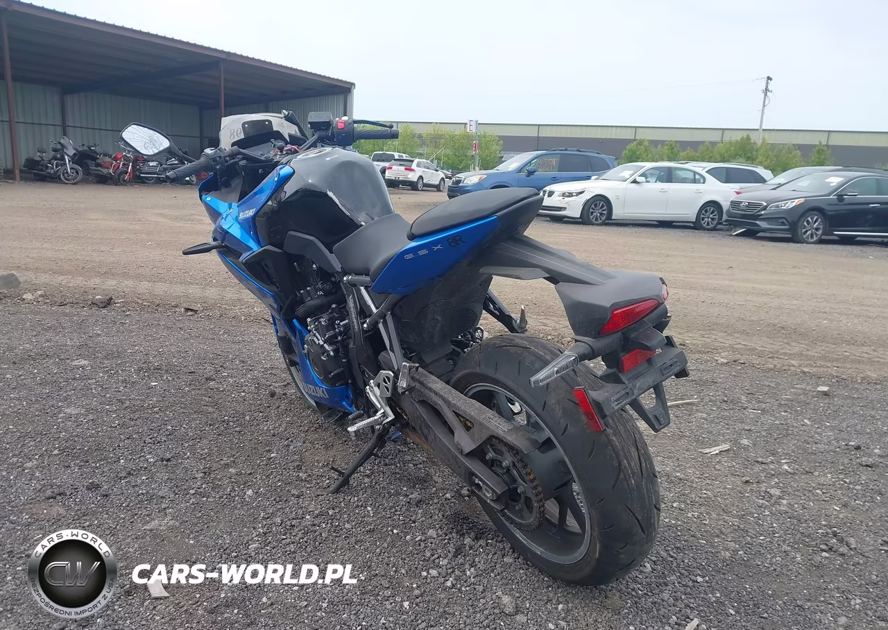 2025 Suzuki Gsx800 F VIN:JS1EM13BXS7102066 - 3