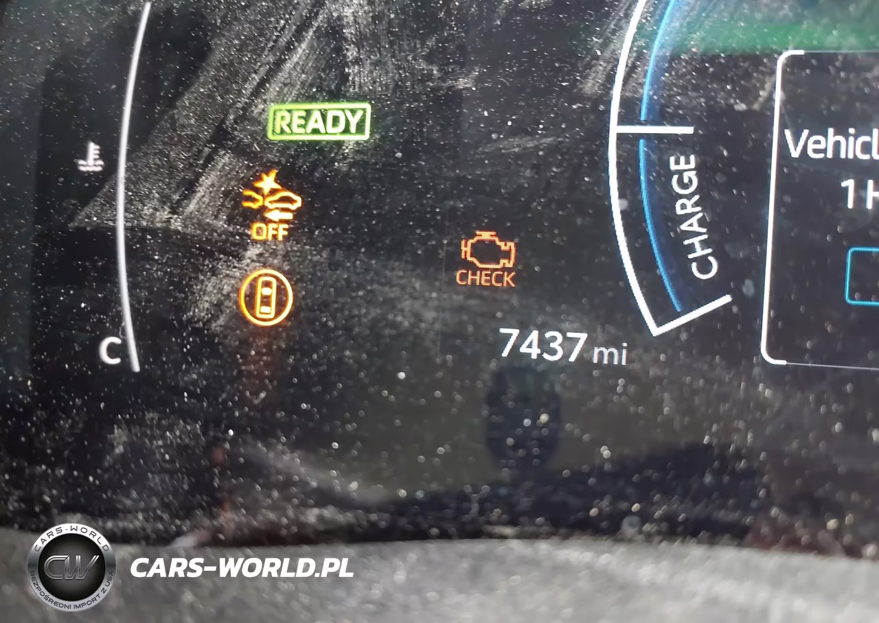 2026 Toyota Camry Le VIN:4T1DBADK0TU547744 - 16