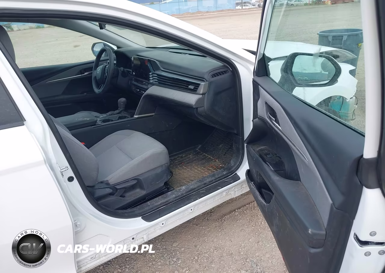2026 Toyota Camry Le VIN:4T1DBADK0TU547744 - 5