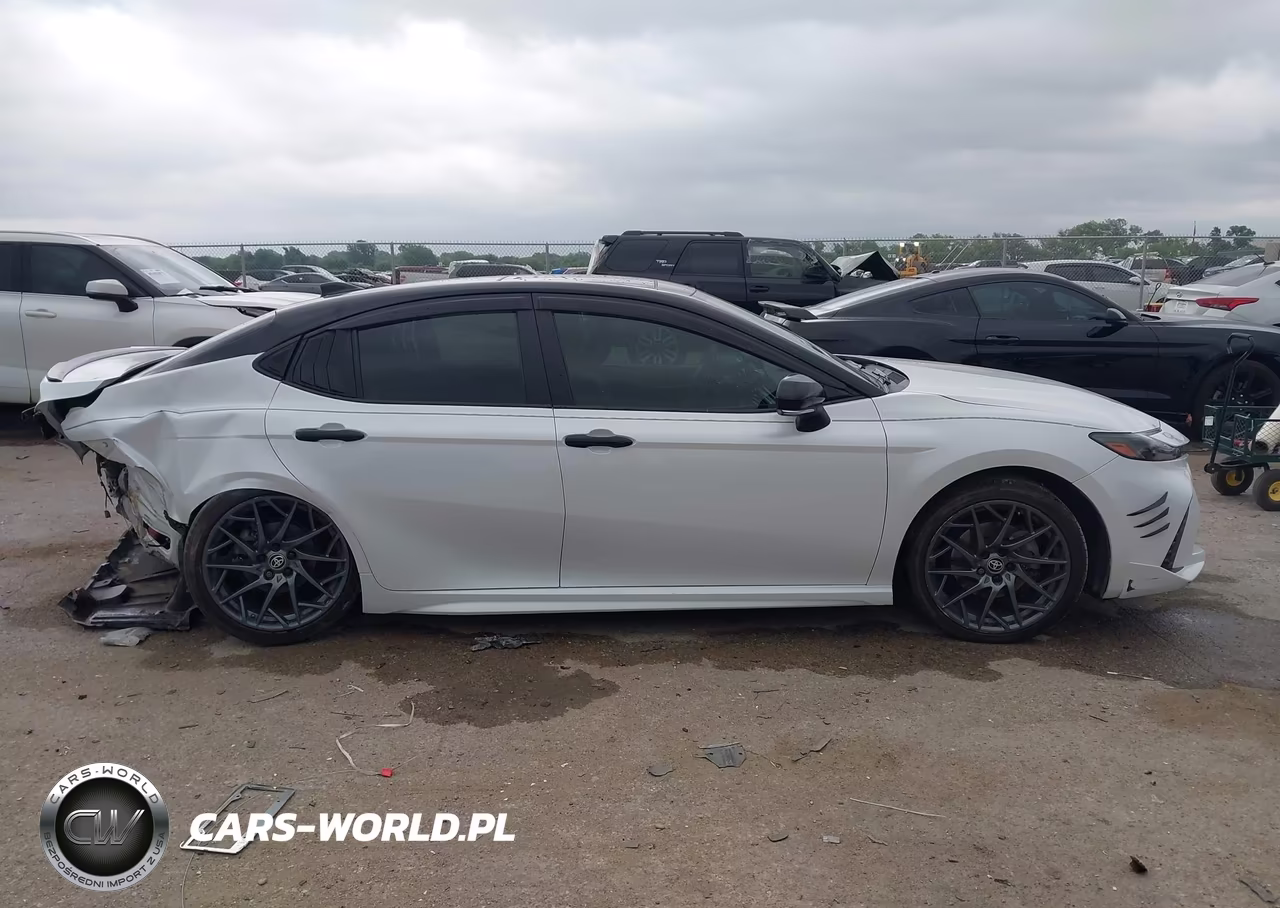 2025 Toyota Camry Xse VIN:4T1DAACK5SU096751 - 13