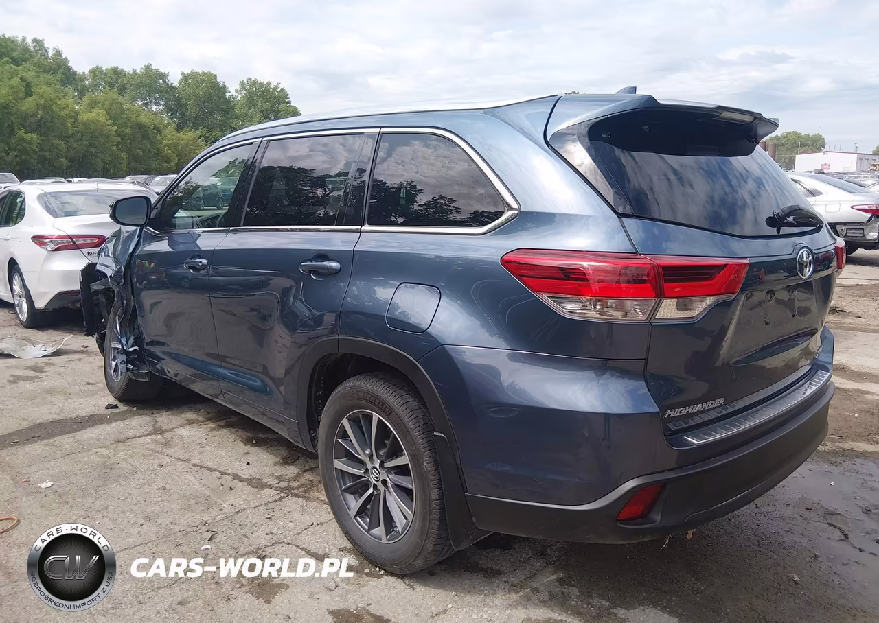 2017 Toyota Highlander Xle VIN:5TDJZRFHXHS520906 - 3