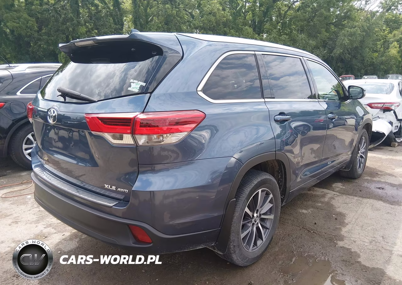 2017 Toyota Highlander Xle VIN:5TDJZRFHXHS520906 - 4