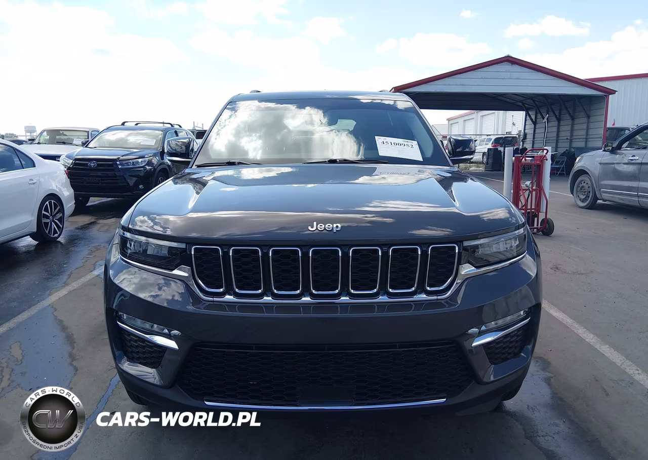 2023 Jeep Grand Cherokee Limited 4X4 VIN:1C4RJHBG6PC607302 - 12